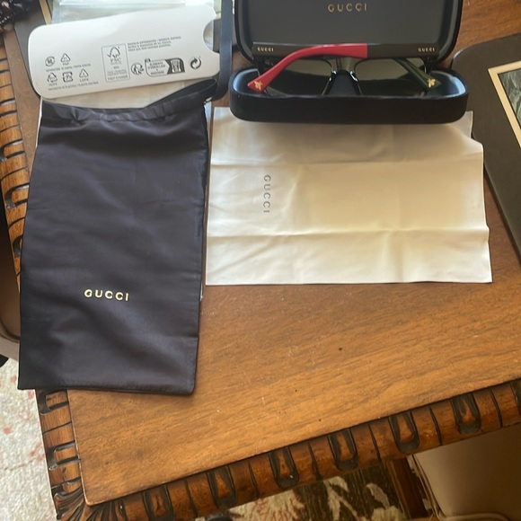 Stunning “Gucci” Wayfarer Sunglasses NWT - Picture 4 of 11